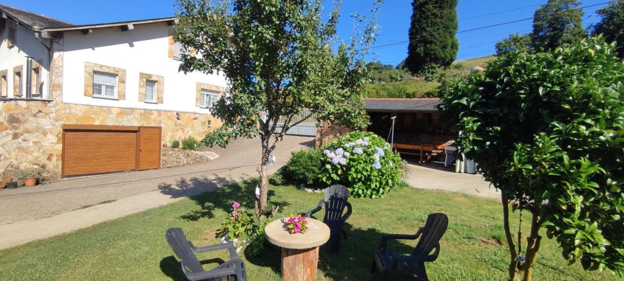 Apartamentos Casa Alvarina - Luarca Cortina エクステリア 写真